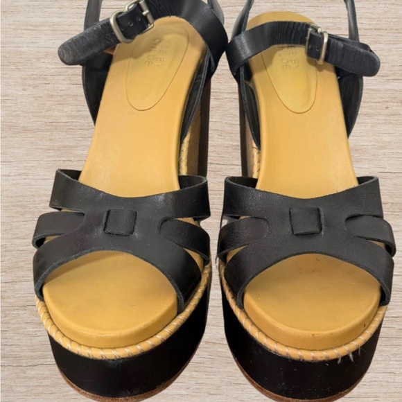 See By Chloe Black and Tan Leather Wedges - Picture 4 of 11